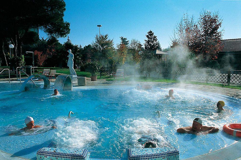 Hotel Petrarca Terme Монтегротто-Терме Екстер'єр фото